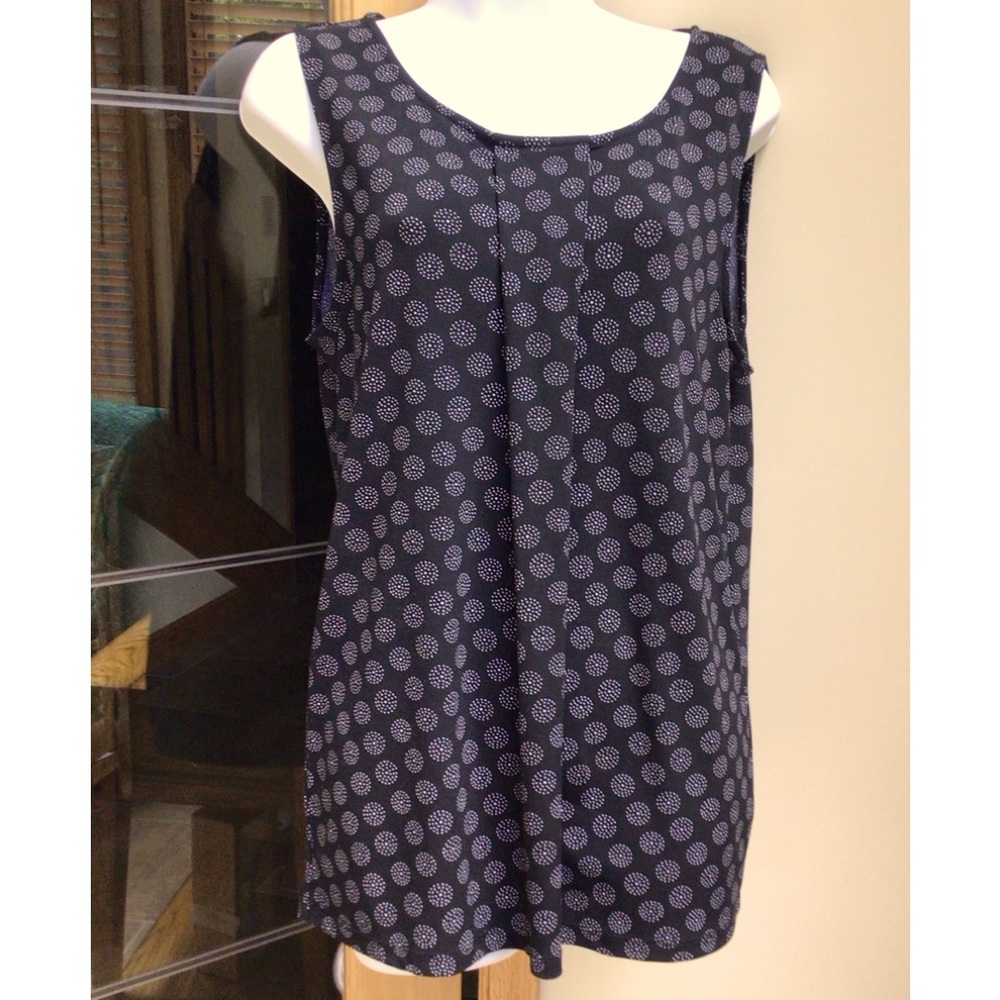Ann Taylor ladies tank top.. EUC.